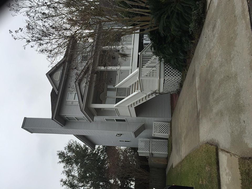 13 Cobblestone Ct 