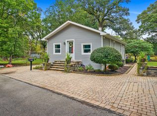 3815 Columbus Blvd, Riverside, IL 60546