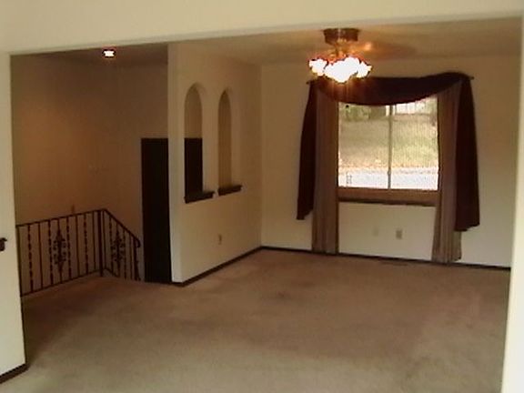 4th image of 4009 S Masterbrooke Dr