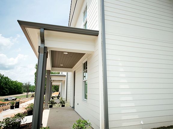 4th image of 1301 Old Sardis Rd