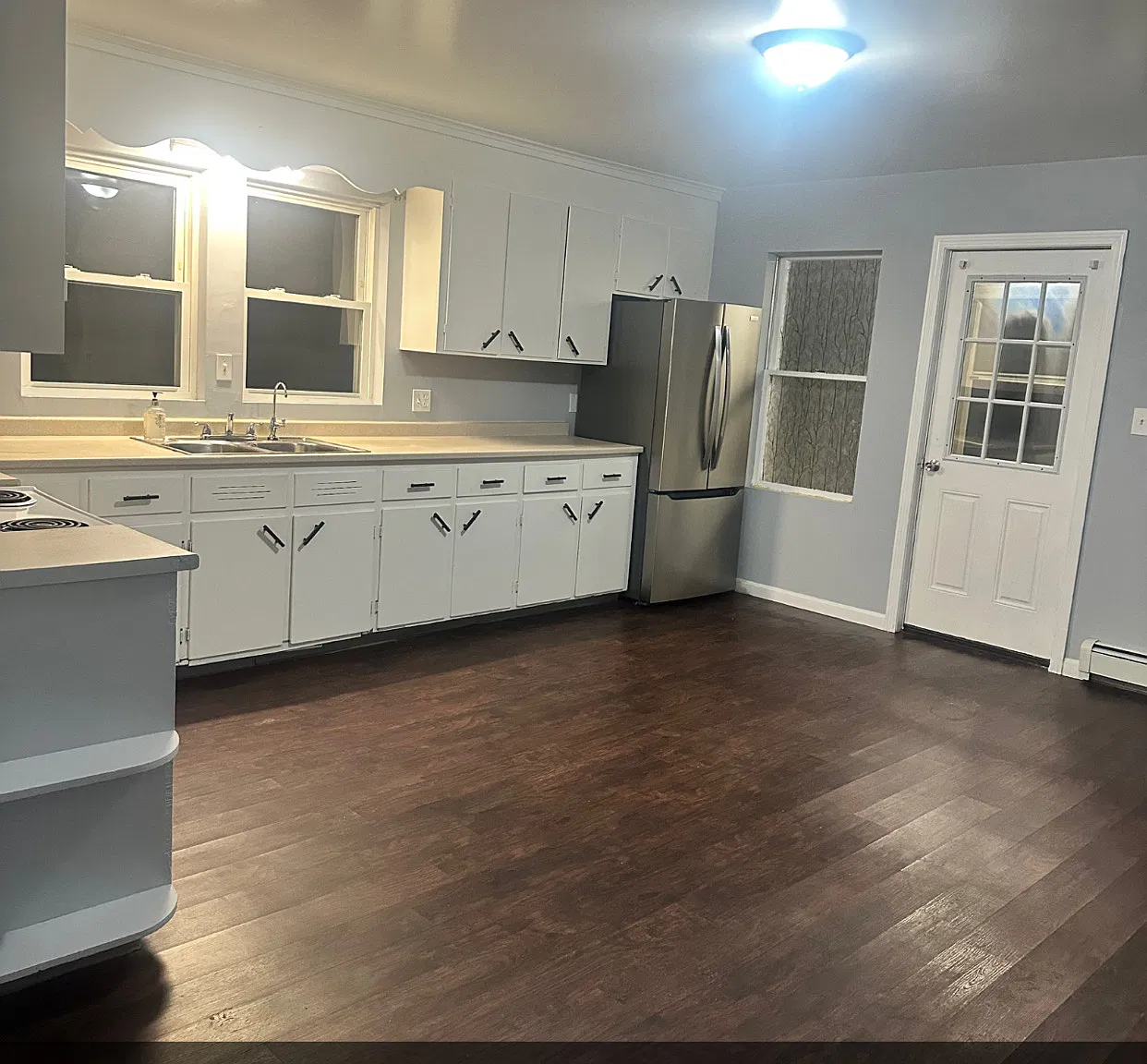 3 bed, 2240 sqft, $2,600 — Photo 2