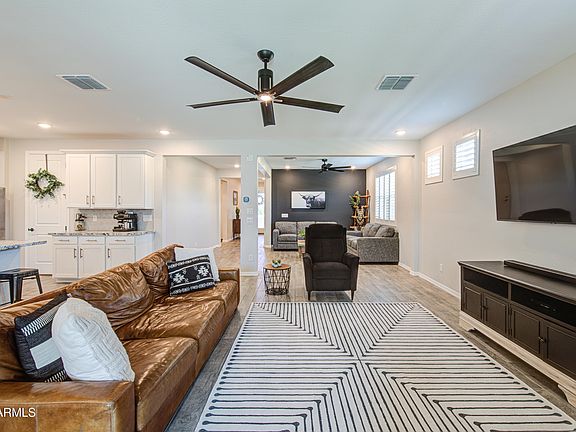 4th image of 4417 W CHARLIE Drive