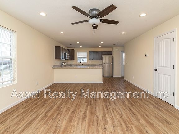 5th image of 923 Warrior Hill Dr #1