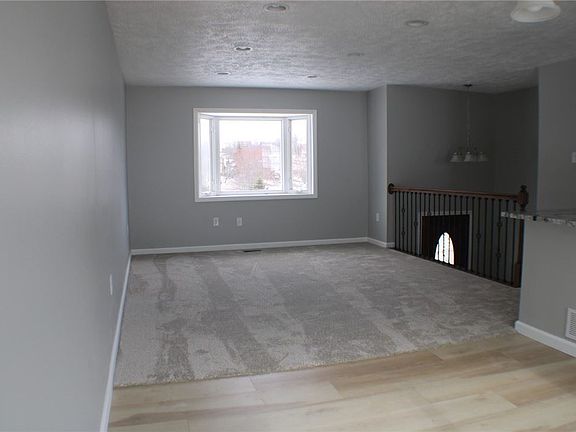 3rd image of 1356 E Beau St