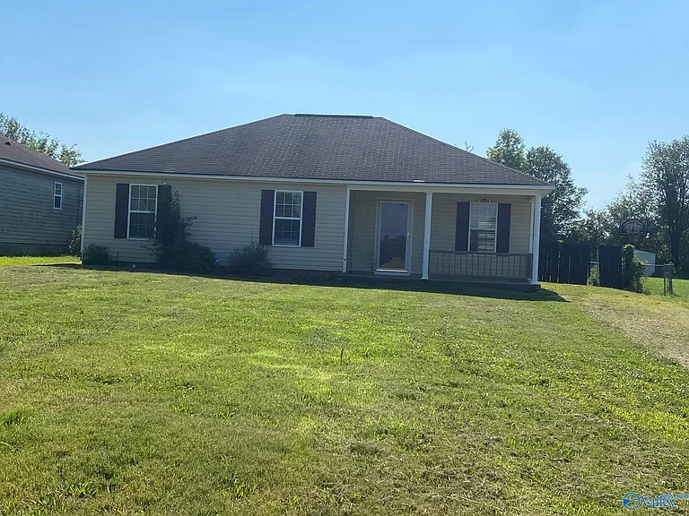 166 Stafford Rd — Photo 1