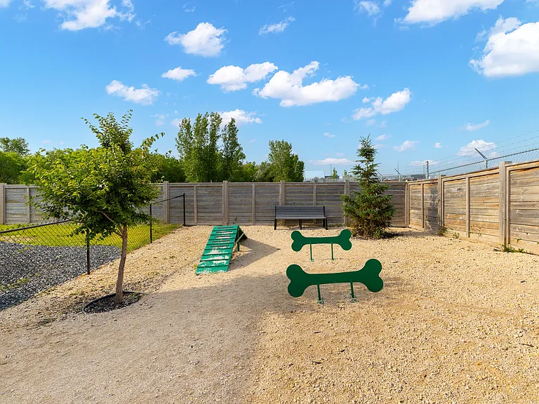 200 Hillbrook Dr — Photo 9