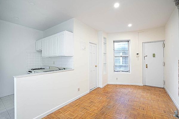 1st image of 519 E 11th St #3E