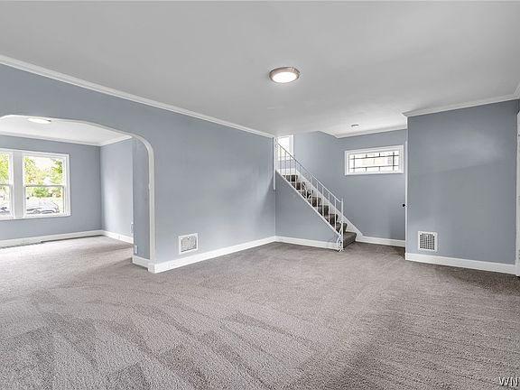 5th image of 72 Charleston Ave