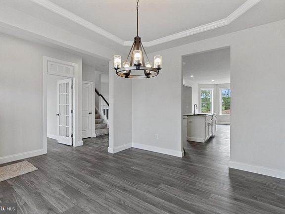 5th image of 3835 Country Dr