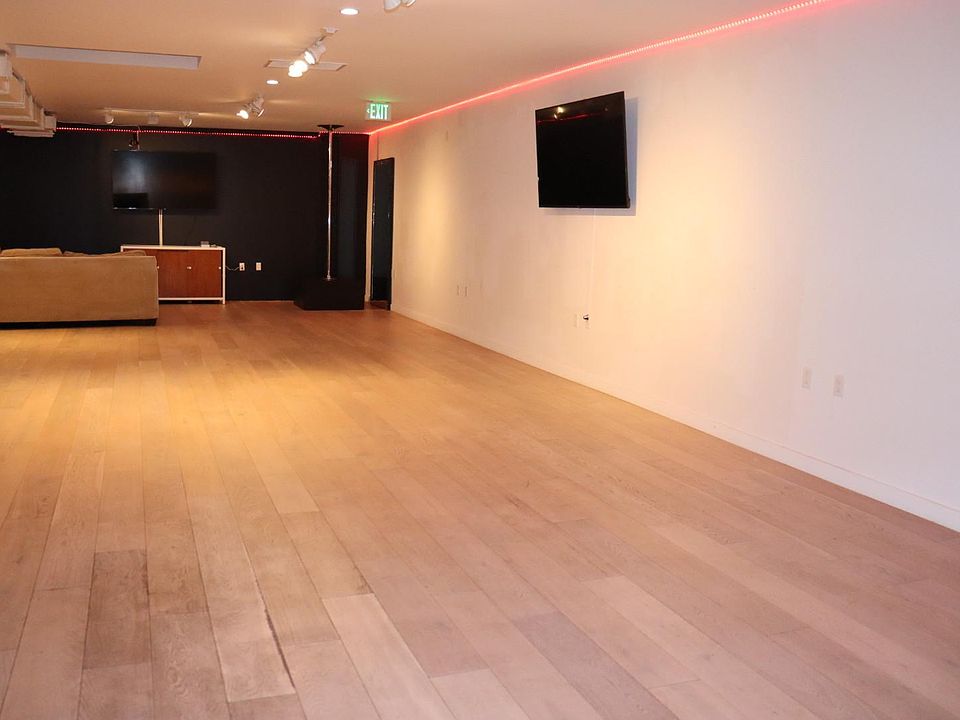 1st image of 7969 Melrose Ave