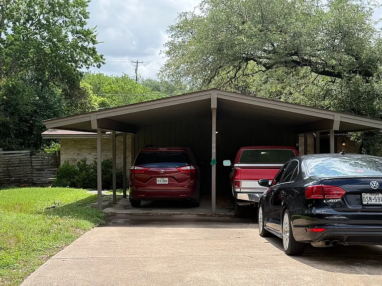 1700 Emilie Ln #A — Photo 1