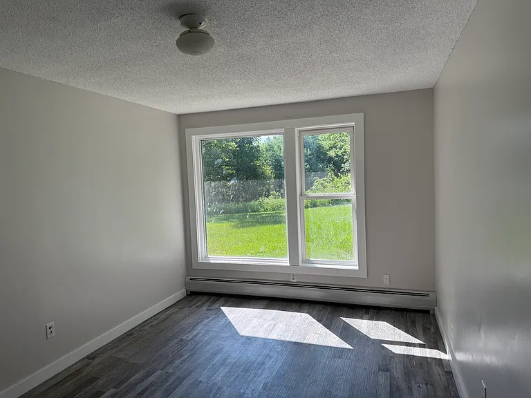 140 Owens Ln #4A — Photo 13