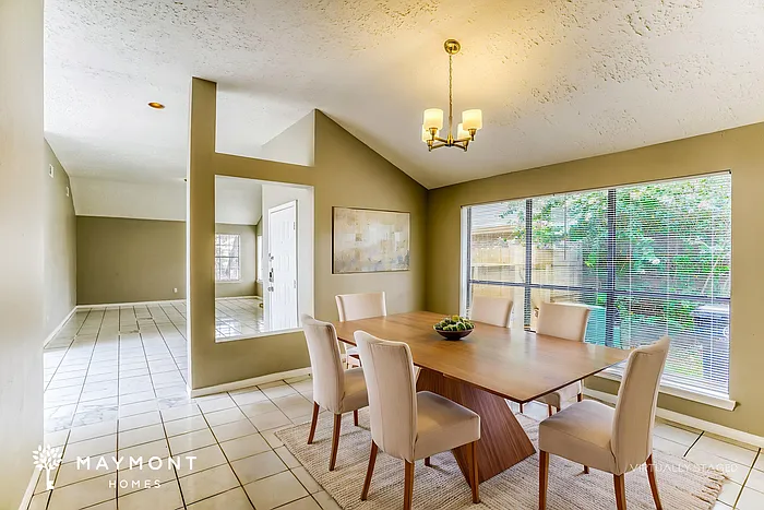 3131 Ashford Bend Dr — Photo 5