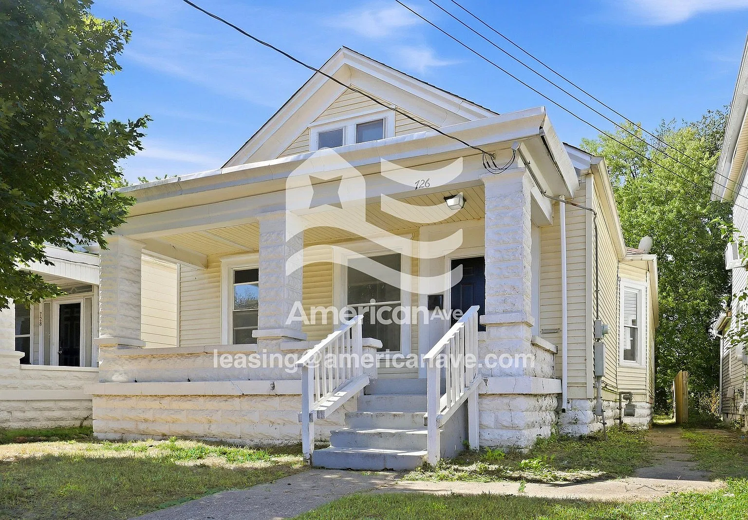 3 bed, 1.0 bath, 1330 sqft, $990 — Photo 2