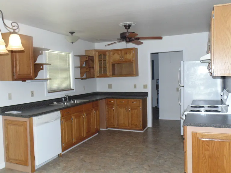 108A Stanton Ln — Photo 3