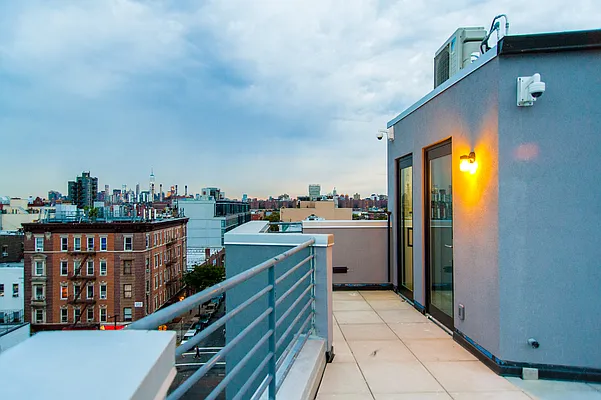 Rented by Nooklyn NYC LLC | media 63