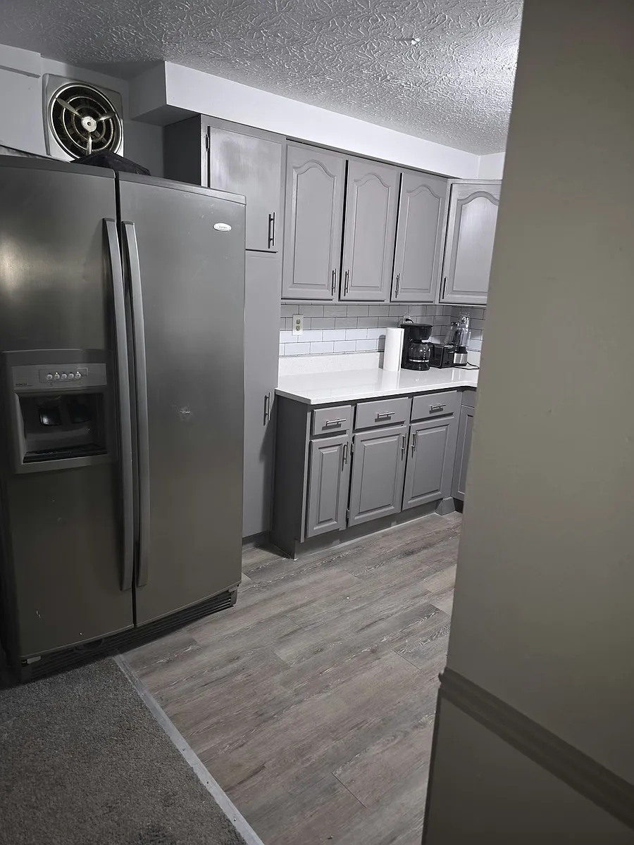 Kitchen - 650 E 130th St #650