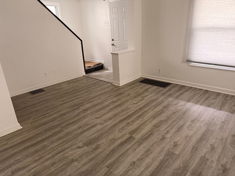 1st image of 524 Blaine Ave