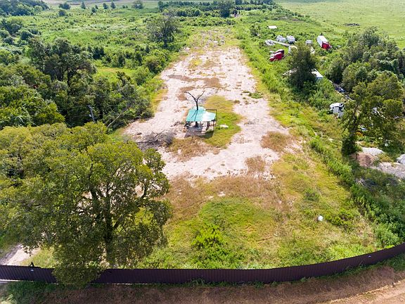 2nd image of 1353 Siedel Rd