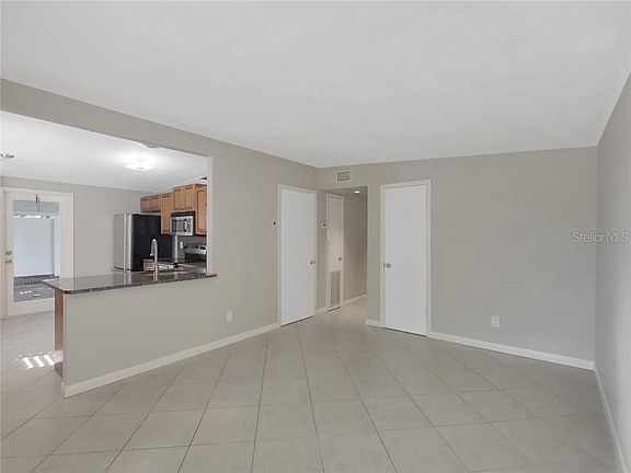 4th image of 4926 14th St N