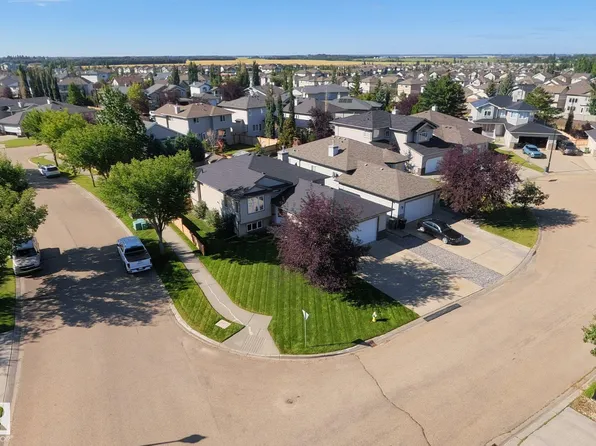 25 Wilkinson Pl, Leduc, AB T9E 8N1