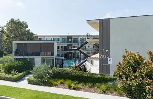 Le Parc Apartment — Photo 9