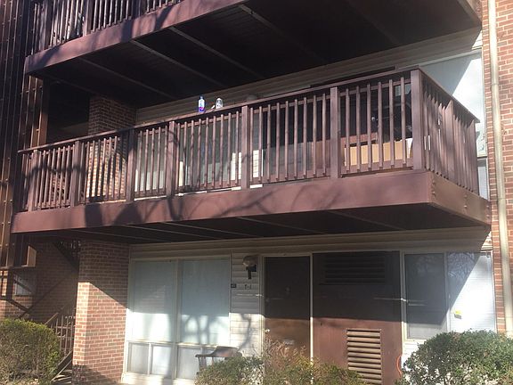 2nd image of 180 Talbott St #10