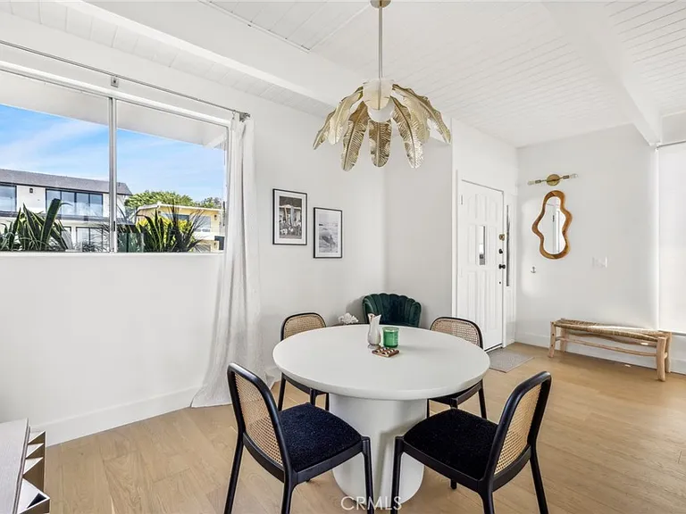 989 La Mirada St — Photo 4