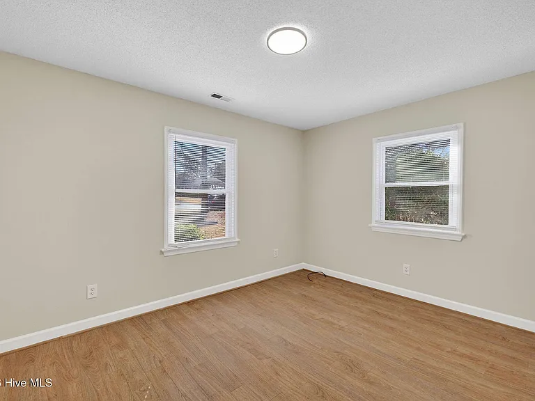 5201 Lord Tennyson Dr — Photo 23