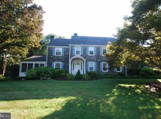 458 Green Hill Ln, Berwyn, PA 19312