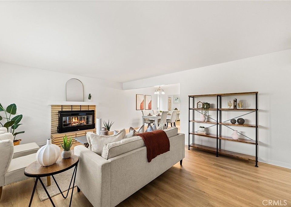 1st image of 2342 E La Veta Ave