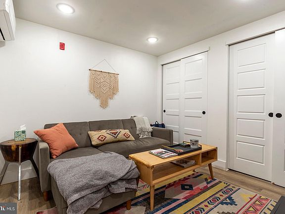 5th image of 212 Catharine St #3
