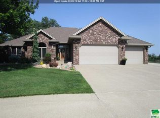 604 N 6th St, Dakota City, NE 68731