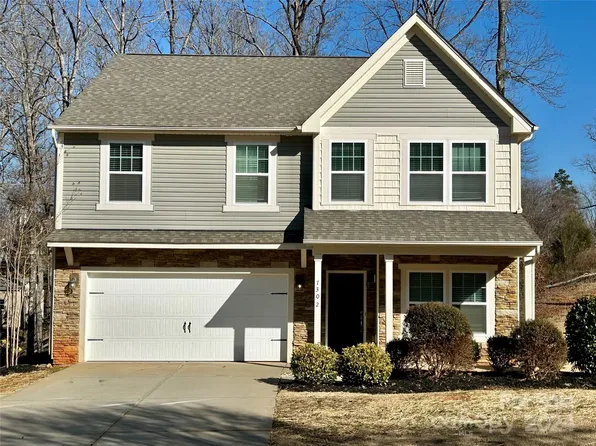 7302 Friar Tuck Ln, Charlotte, NC 28227