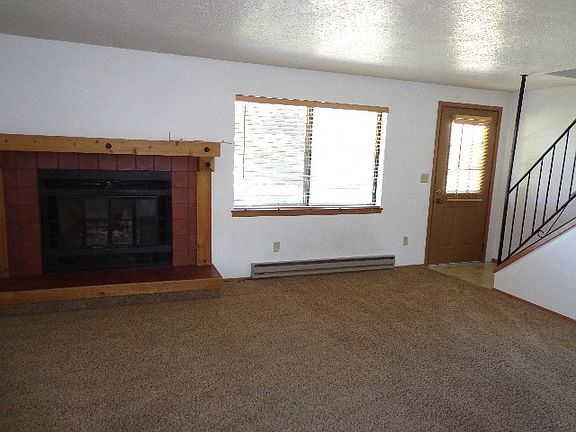 2nd image of 621 John Adams Ct APT 4