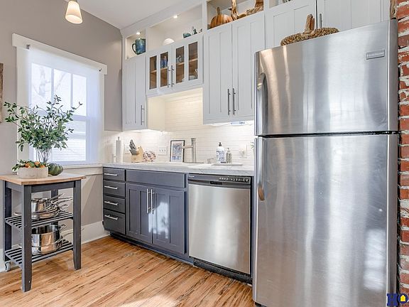 3rd image of 521 S 40th St