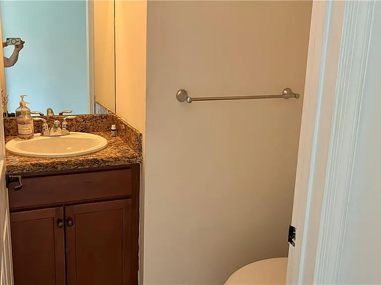 5077 Beckton Rd — Photo 8