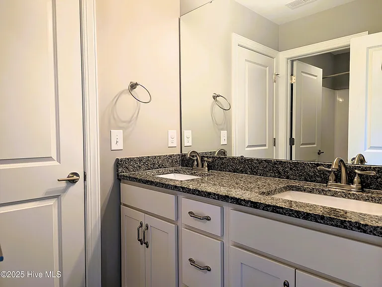 673 S Ashe St — Photo 26