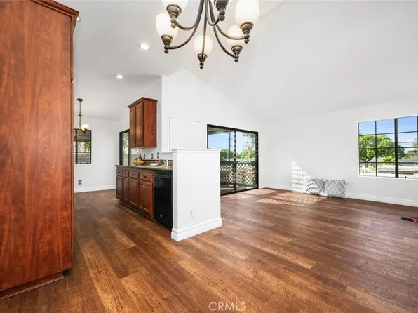 3561 W Greentree Cir Unit F, Anaheim, CA 92804
