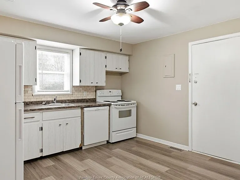 1338 Bernard Rd #UPPER — Photo 10