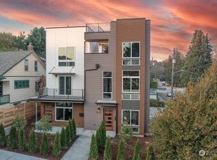 922 N 49th St, Seattle, WA 98103