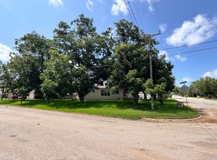 604 E Rio Grande, Pearsall, TX 78061