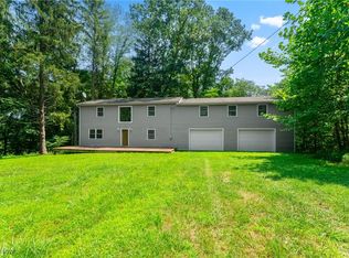 13194 Old Fredericktown Rd, East Liverpool, OH 43920