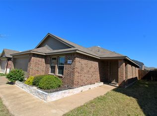 2428 Rosharon Dr, Forney, TX 75126
