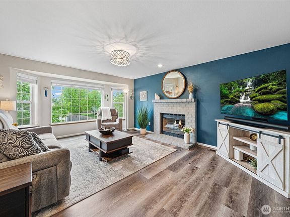 3rd image of 18503 71st Avenue Ct E