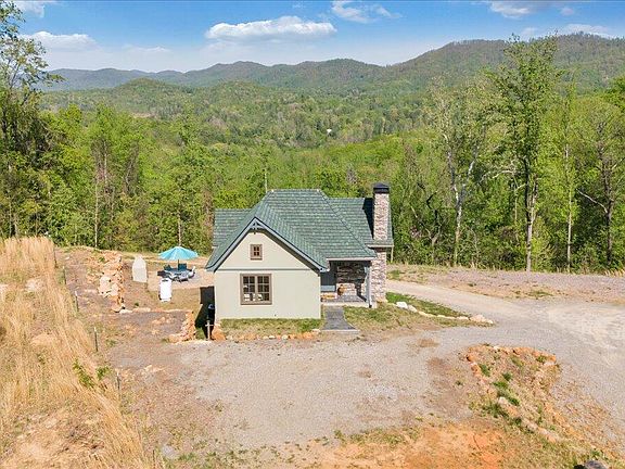 2nd image of 175 Hayden Mountain Rd