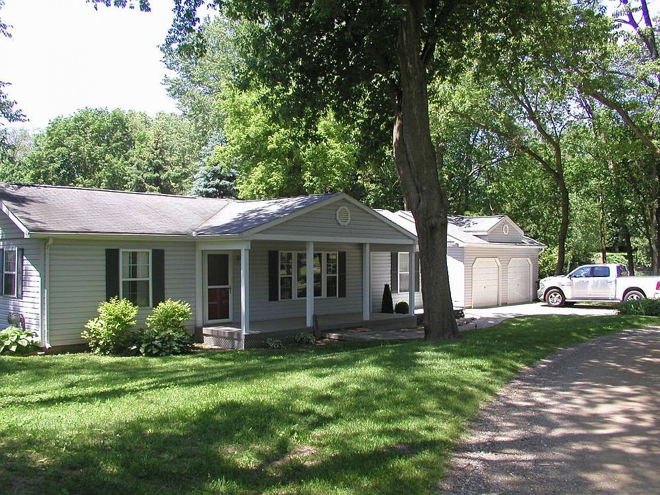 1st image of 490 Pleasant View Dr