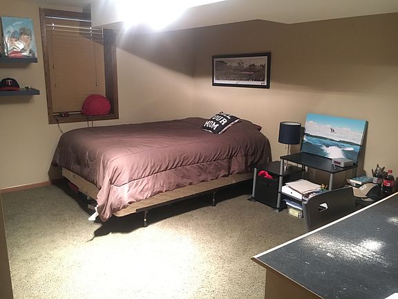 2nd image of 2400 Country Club Dr NE