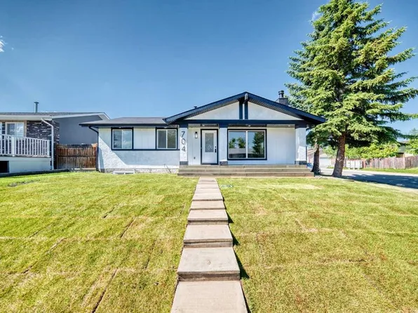 704 S Malvern Dr NE, Calgary, AB T2A 6B7