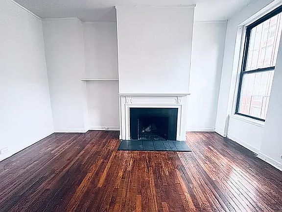 4th image of 161 E 96th St APT 5D